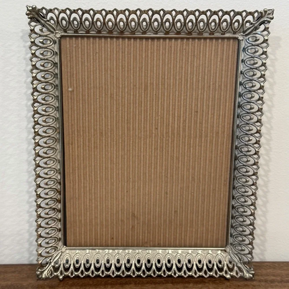 VTG Ornate Metal 8x10